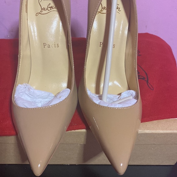 Christian Louboutin Pigalle Follies 100 Nude Patent Heels - Picture 4 of 13